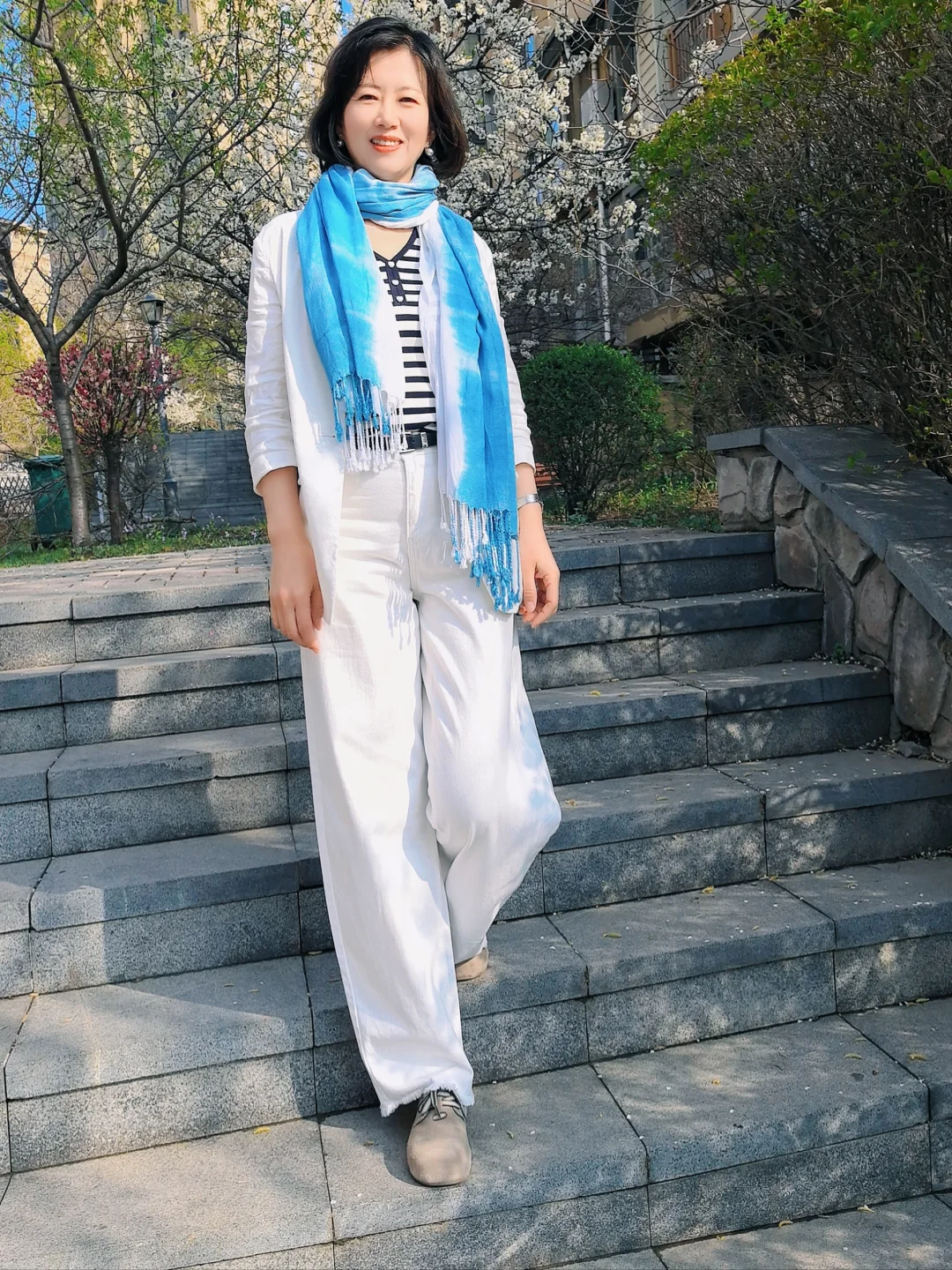  五十岁以后，这样穿春装才漂亮：基础款也能穿出高级感 时尚用品