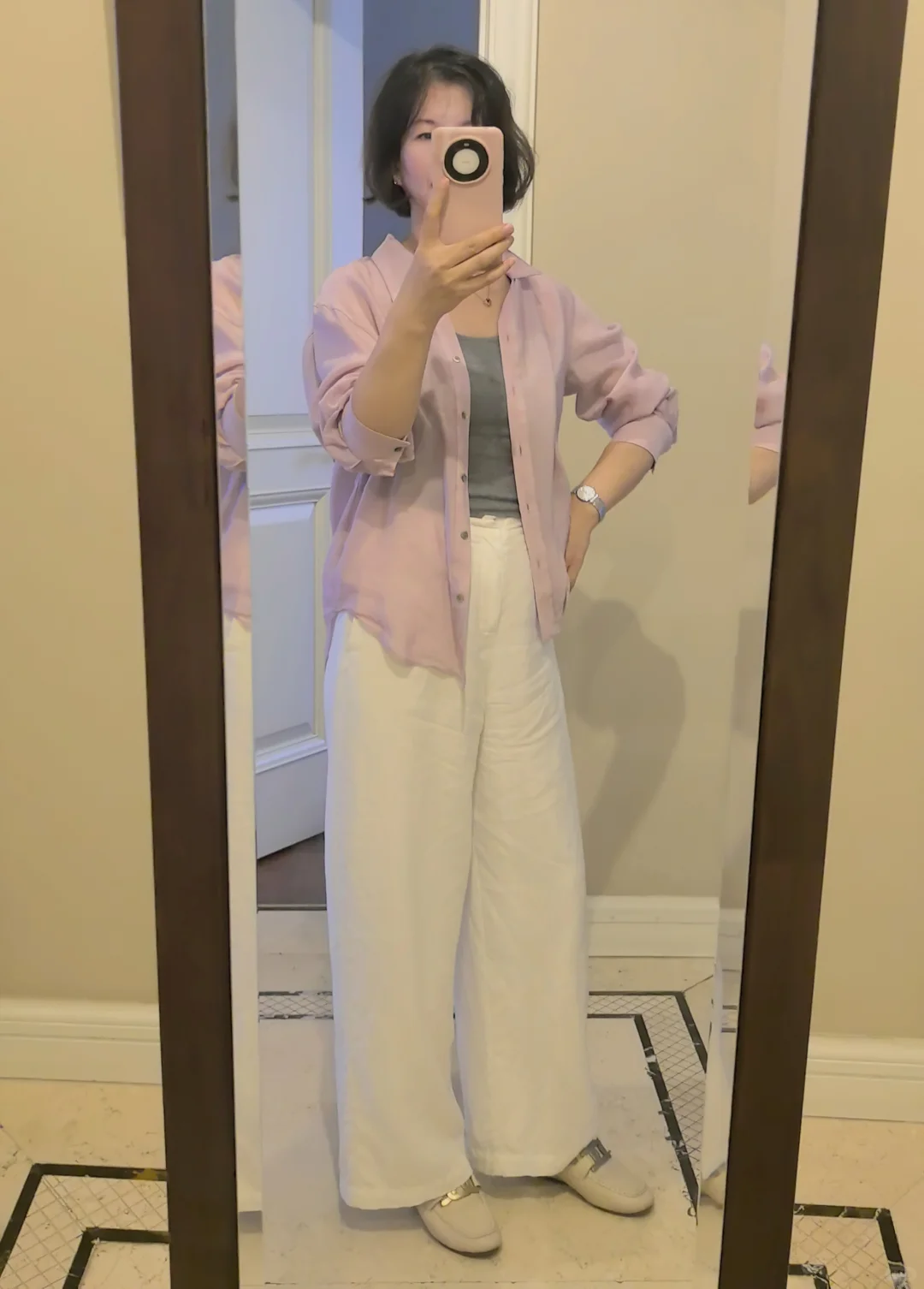  五十岁以后，这样穿春装才漂亮：基础款也能穿出高级感 时尚用品