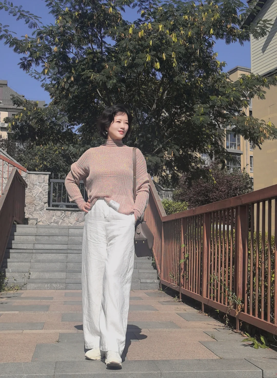  五十岁以后，这样穿春装才漂亮：基础款也能穿出高级感 时尚用品