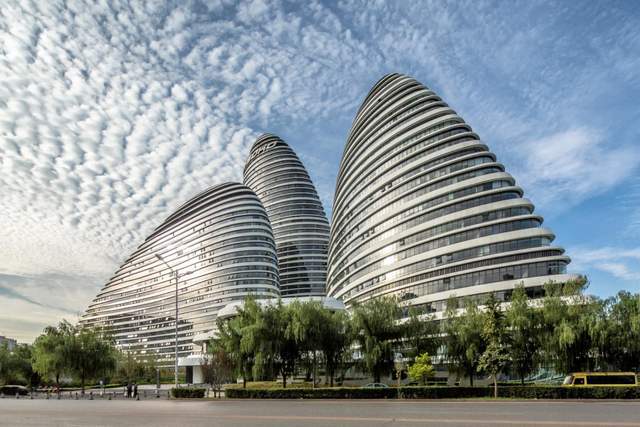  从建筑美学到商业哲学：四大地产掌门人的审美分化与宿命博弈 房产家居